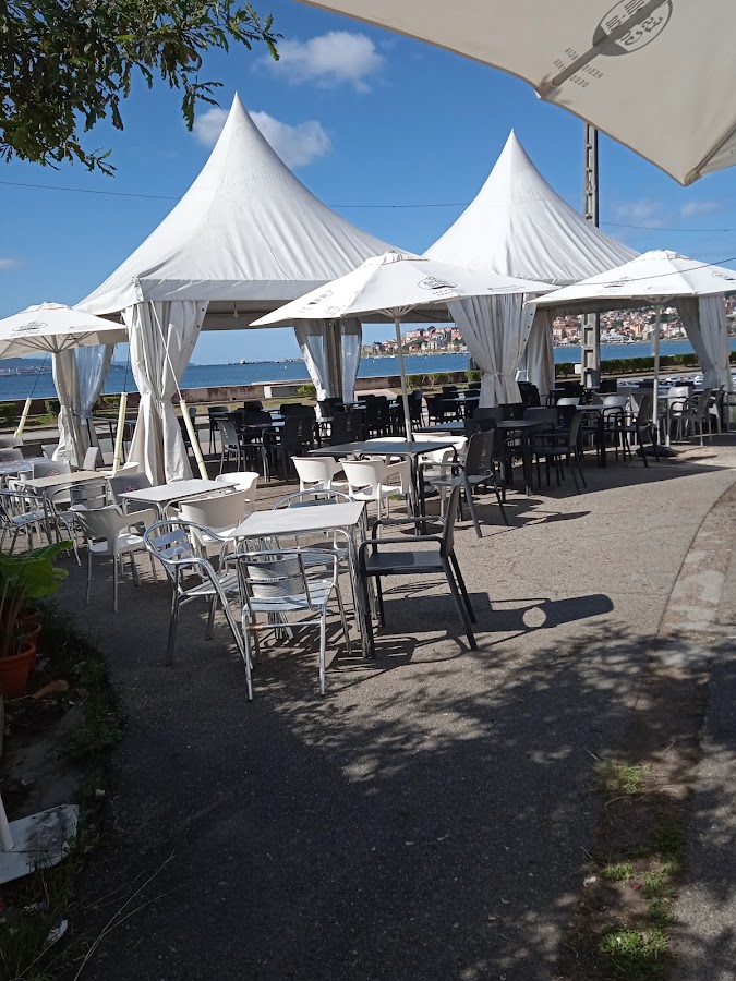 BAR CANARIO