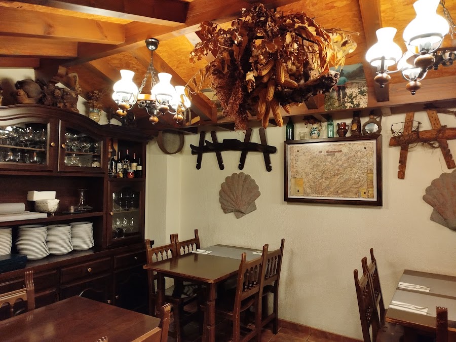 Bodegon O Caurel
