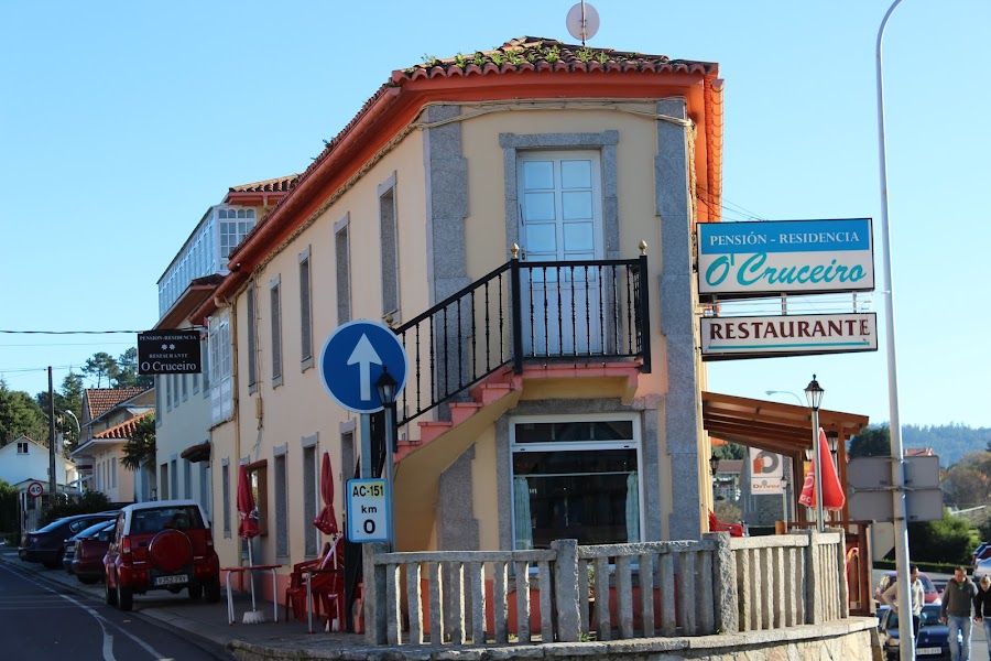 Hostal - Restaurante O Cruceiro