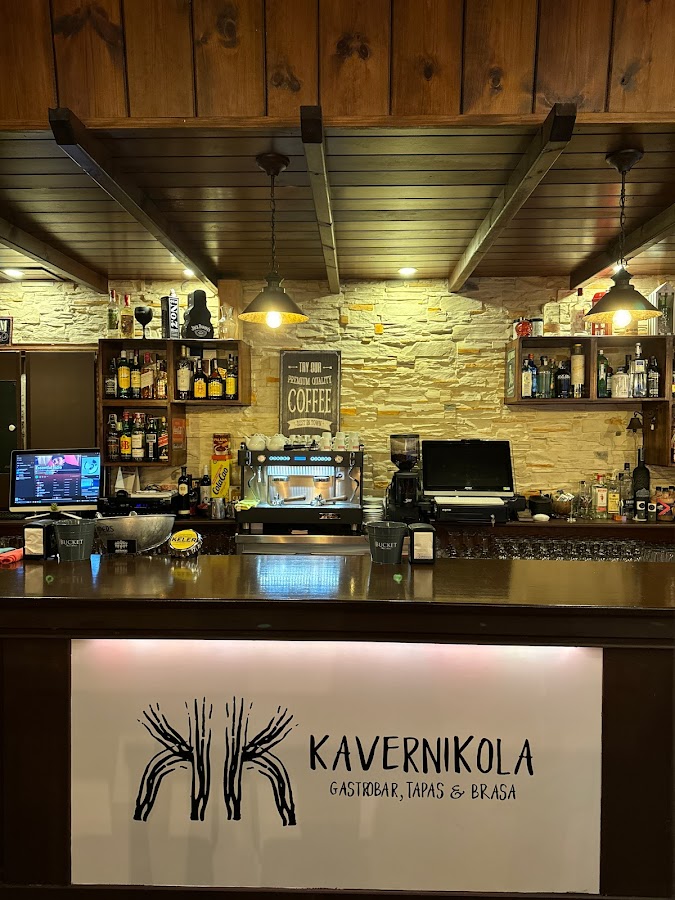 KAVERNIKOLA