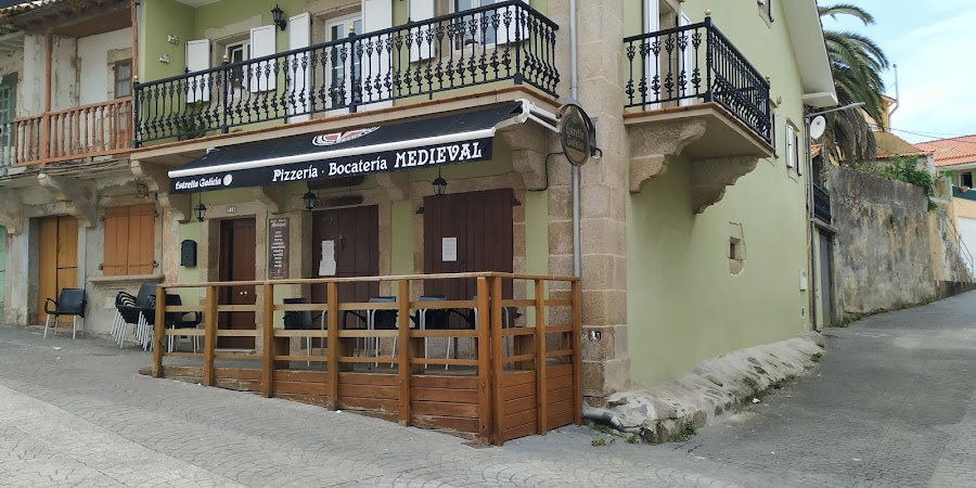 Pizzeria-Bocateria Medieval