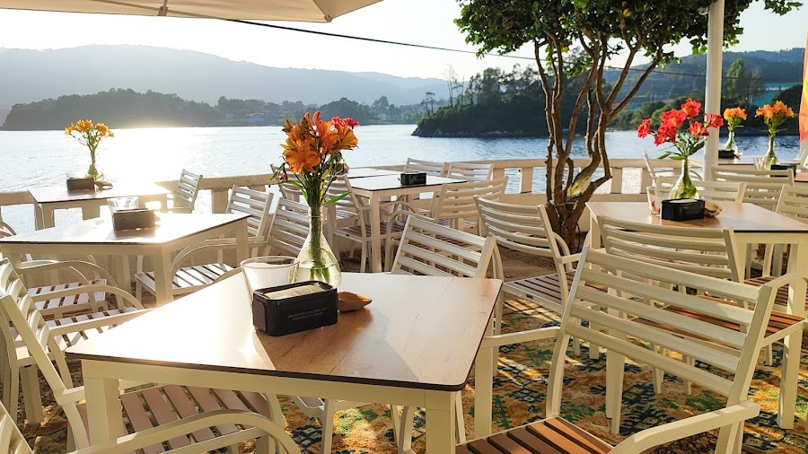 Trece Restobar
