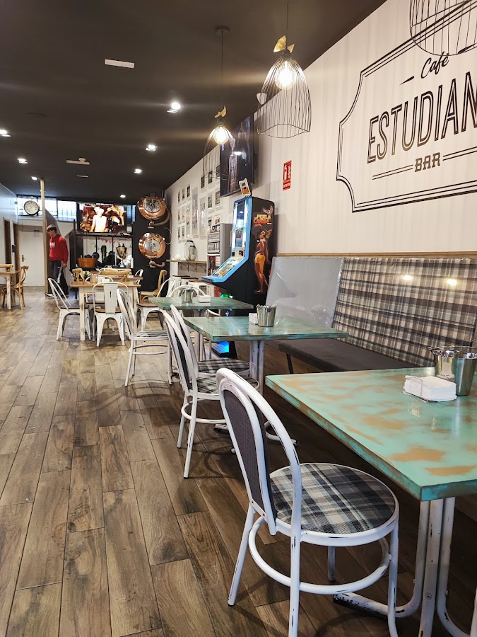 Café Bar Estudiante