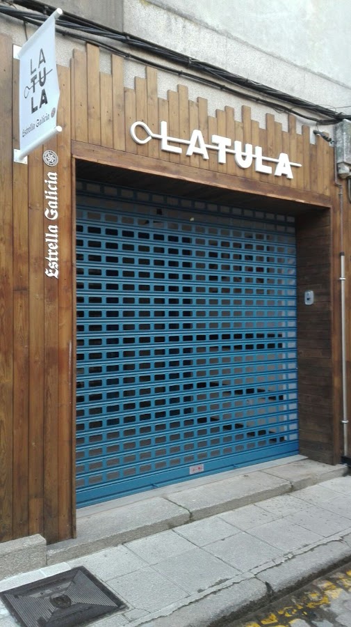 LA TULA BOUZAS BAR