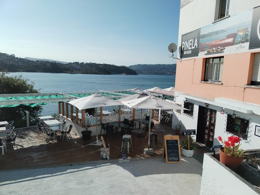 Pinela Terraza - Poio